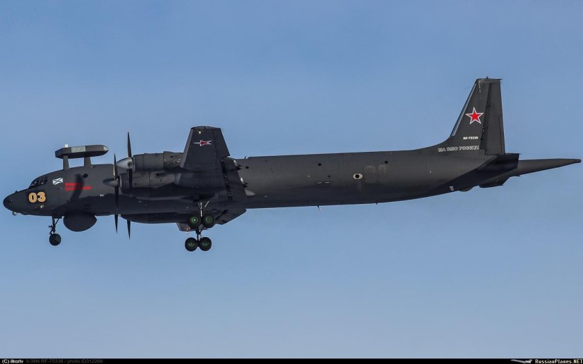 Противолодочный самолет ил-38н