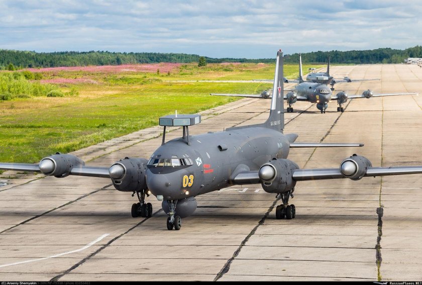 Противолодочный самолет ил-38н