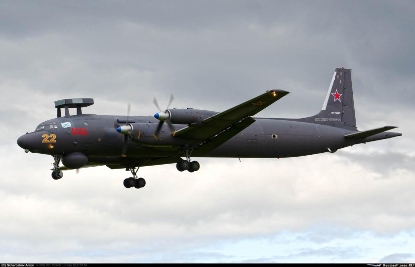 Противолодочный самолет ил-38н