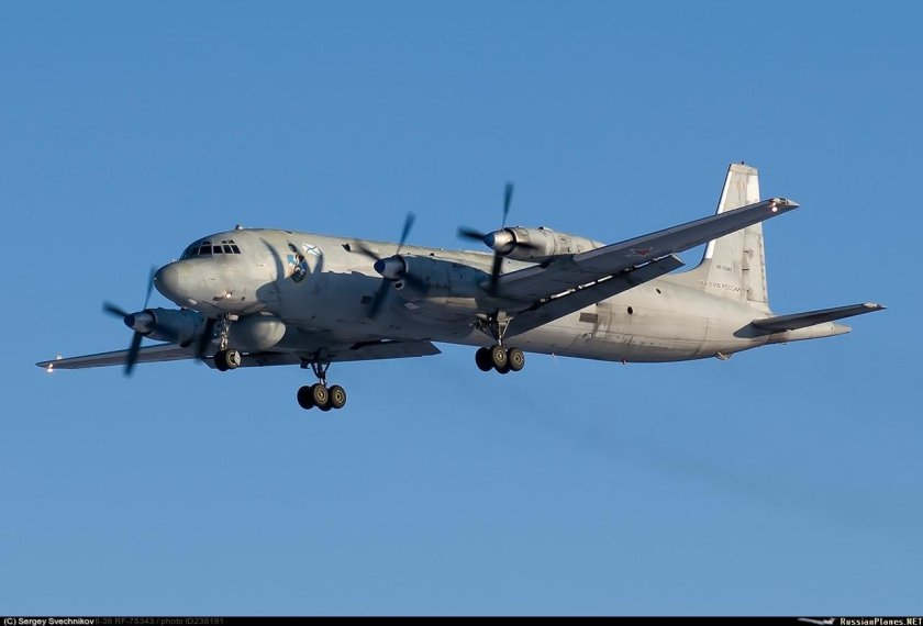 Противолодочный самолет ил-38н