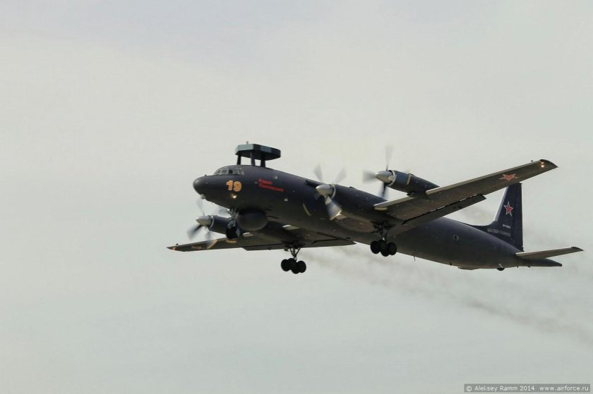 Противолодочный самолет ил-38н