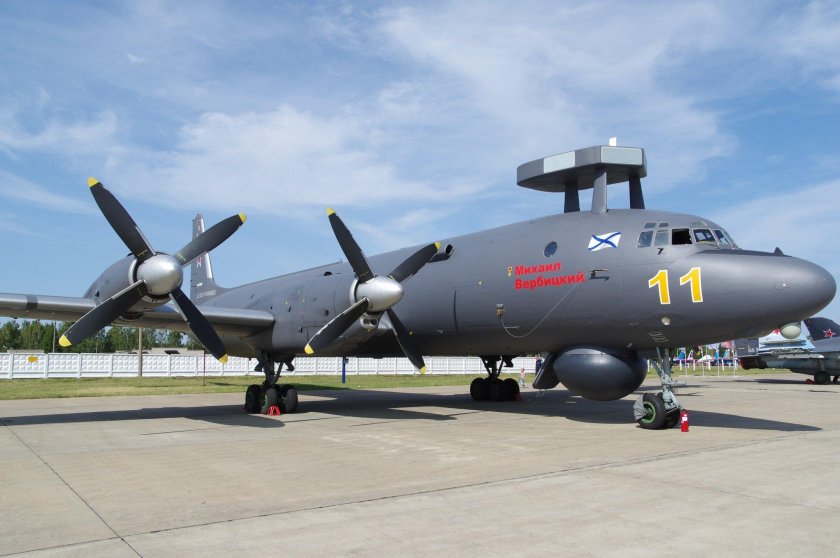 Противолодочный самолет ил-38н
