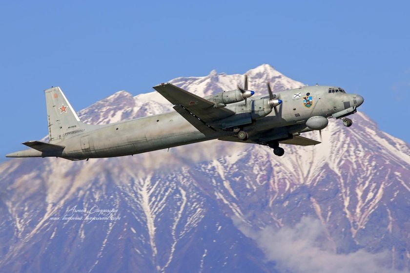 Противолодочный самолет ил-38н