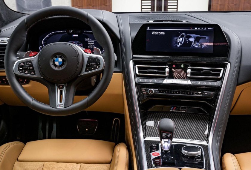 BMW m8 салон