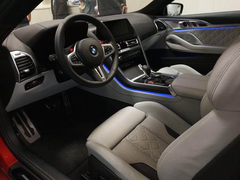 BMW m8 Competition салон