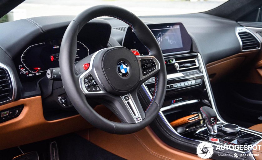 BMW m8 салон