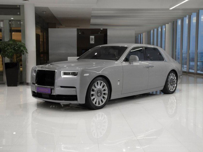 Rolls Royce Phantom 2021