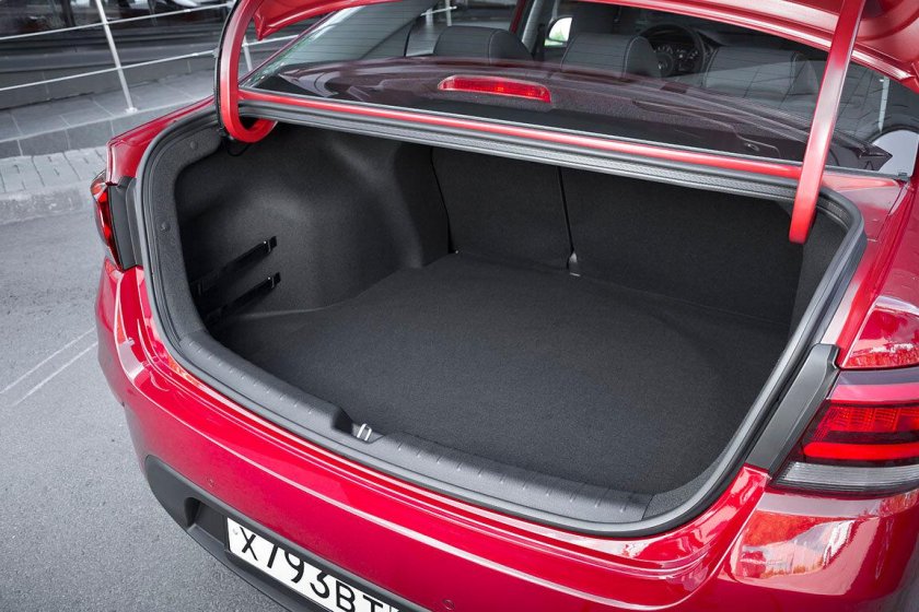 Киа Рио хэтчбек 2017 багажник