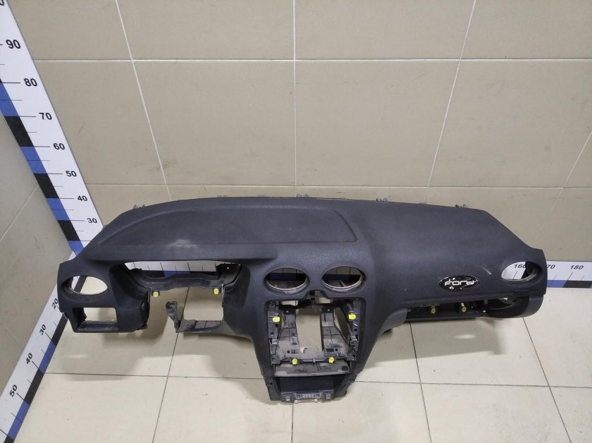 Форд фокус 2 панель торпедо