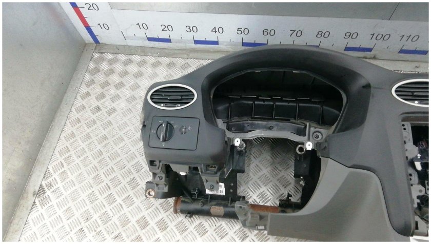 Передняя торпеда фокус 2