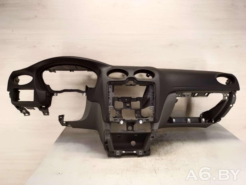 Панель передняя фокус 2