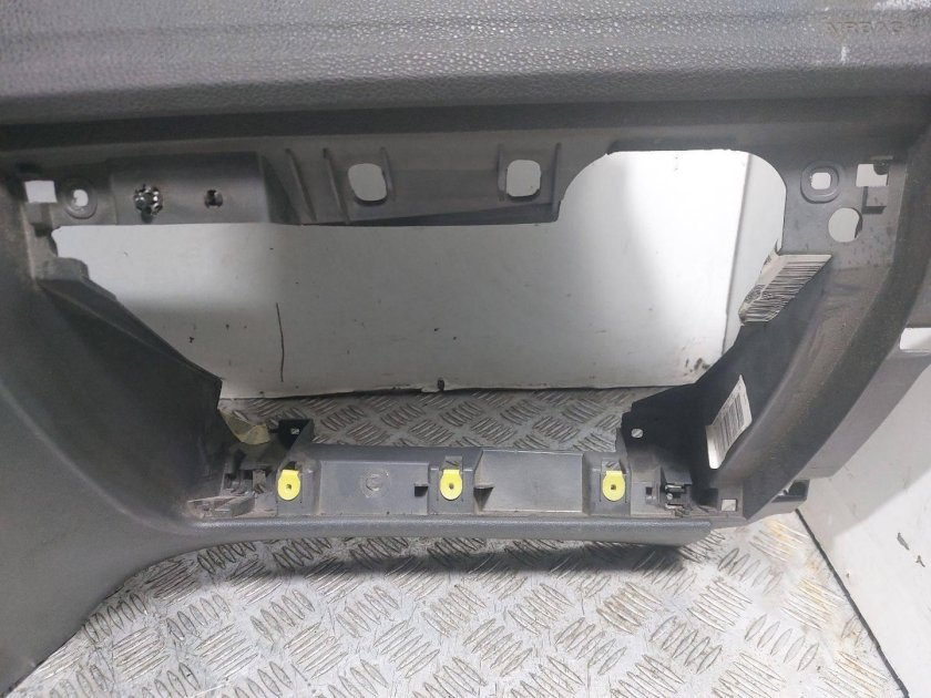 Панель передняя салона