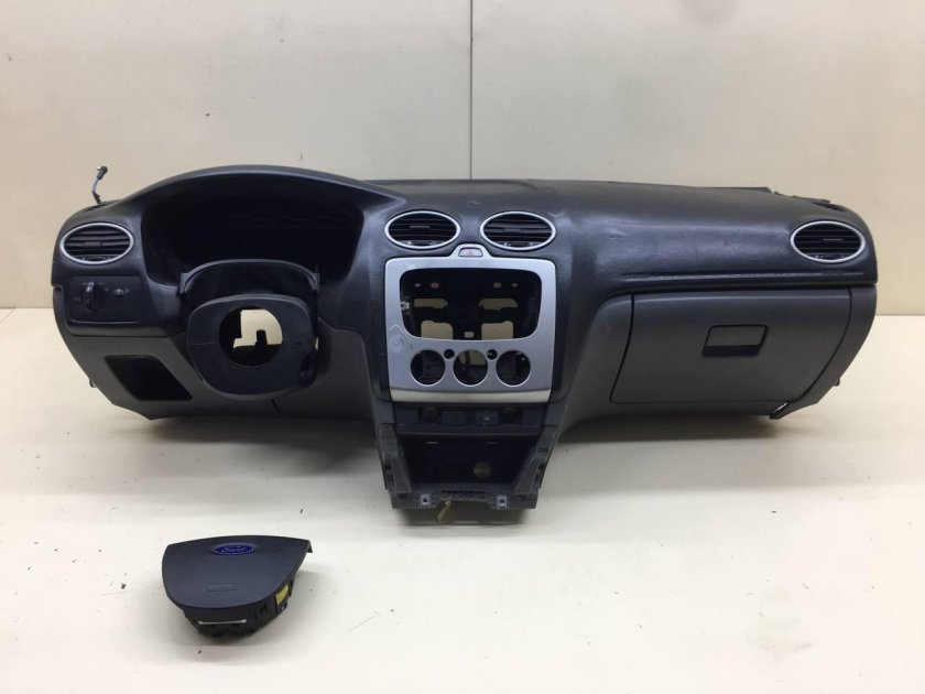 Панель передняя ford focus 2
