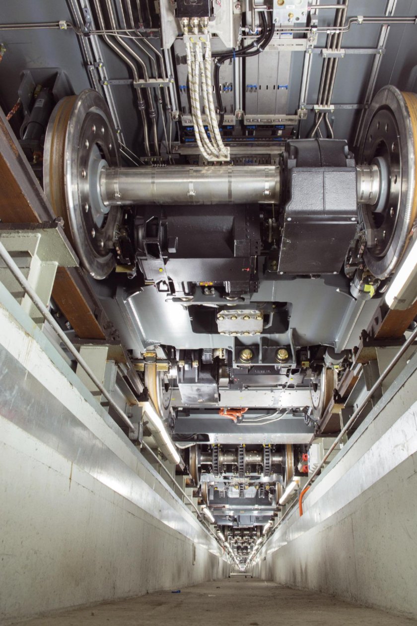 Тяговый электродвигатель 2эс6