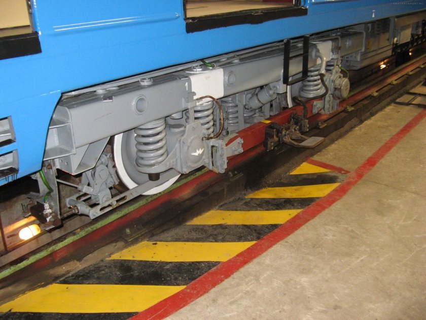 Шпинтонная тележка 81-717