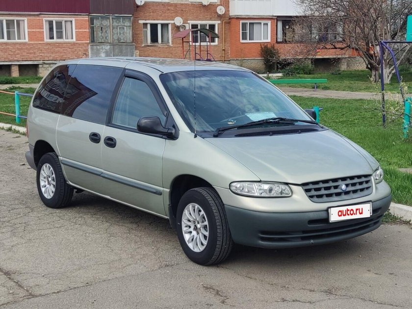 Крайслер вояджер 2000