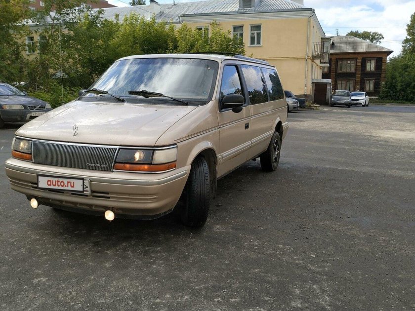 Крайслер гранд вояджер 1992