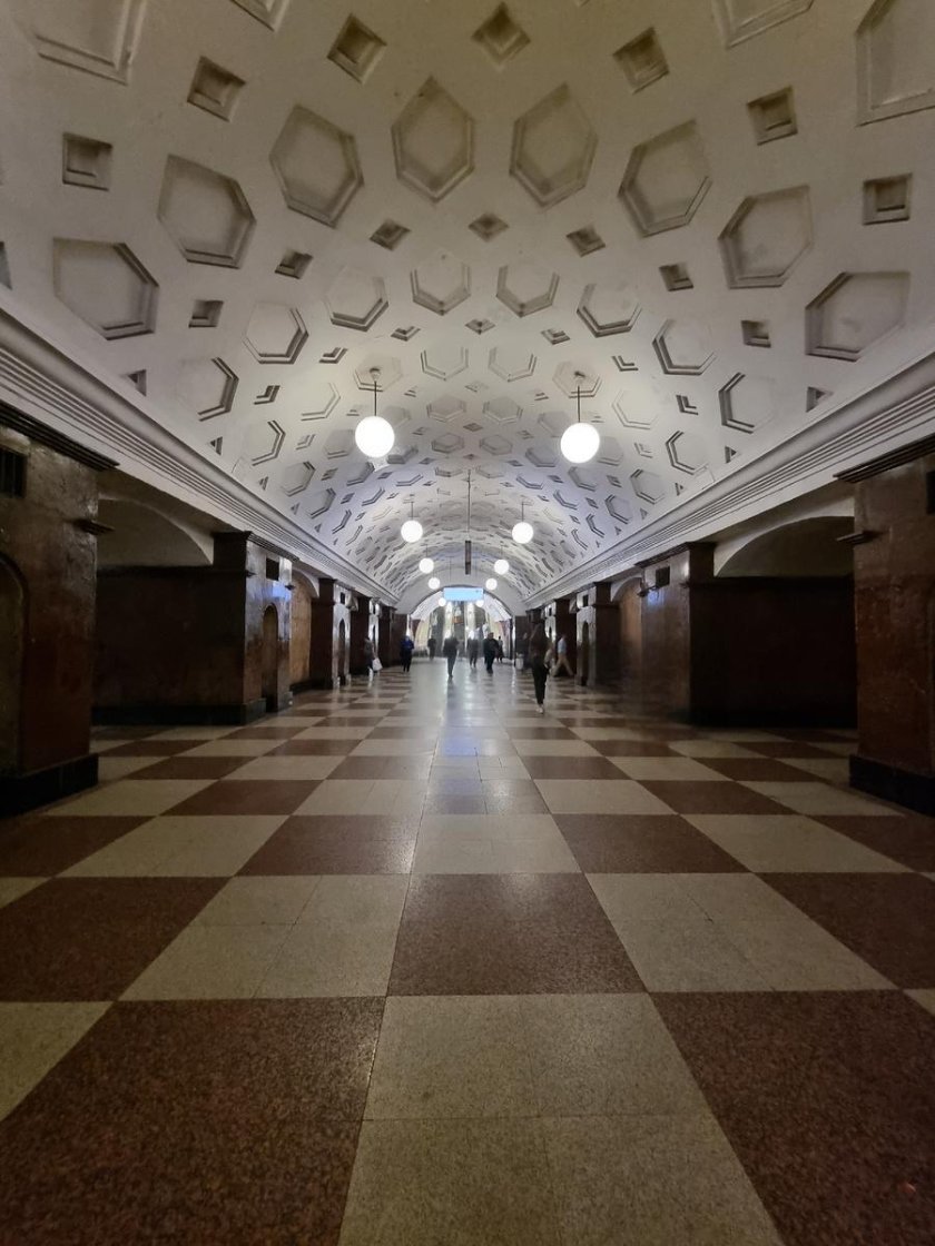 Станция метро красные ворота