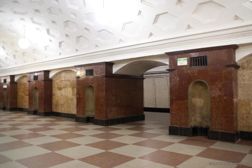 Станция красные ворота Москва