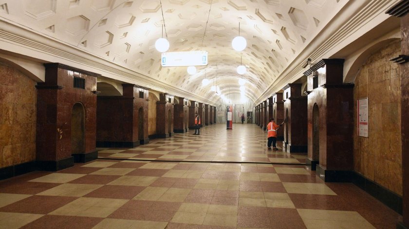 Станции метро «красные ворота» Фомин