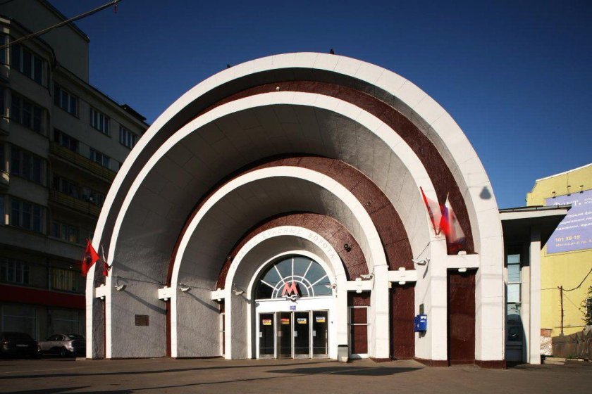 Южный Наземный вестибюль станции метро «красные ворота»