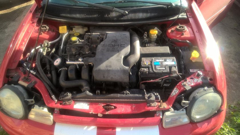 Двигатель dodge Neon 2.0