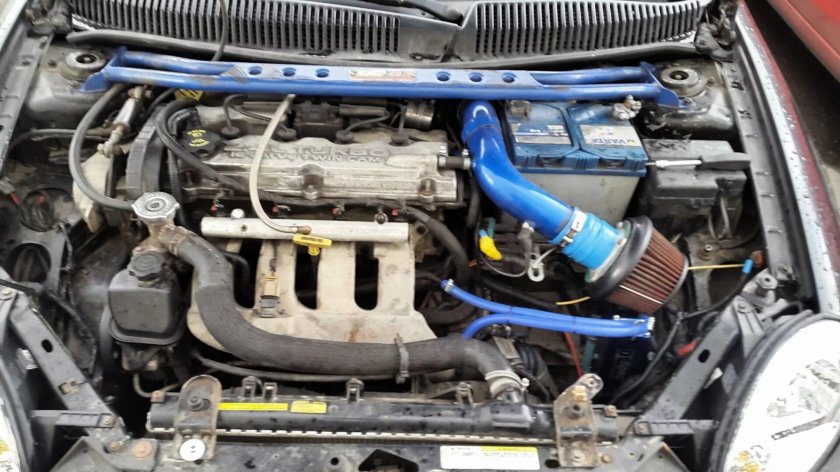Dodge Neon 2 подкапотка