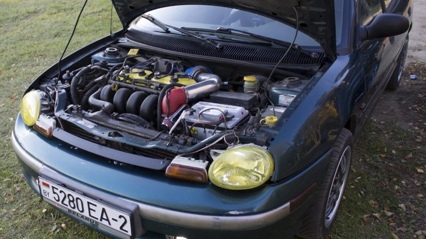 Chrysler Neon подкапотка