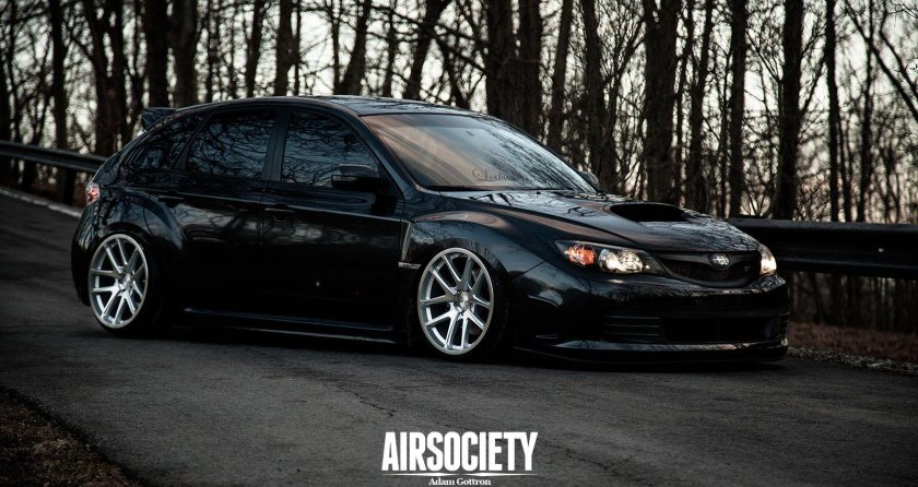 Субару Импреза черная