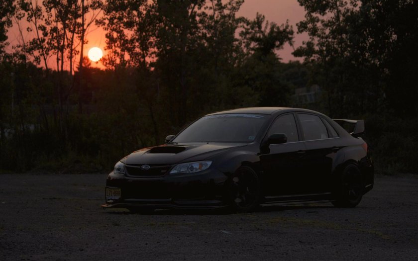 Subaru Impreza WRX STI черная