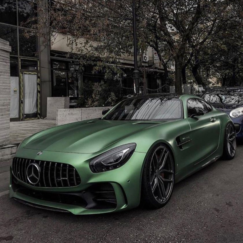Мерседес АМГ ГТ зеленый