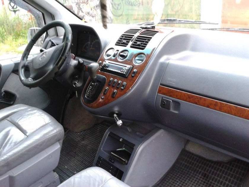 Mercedes Vito 638 салон