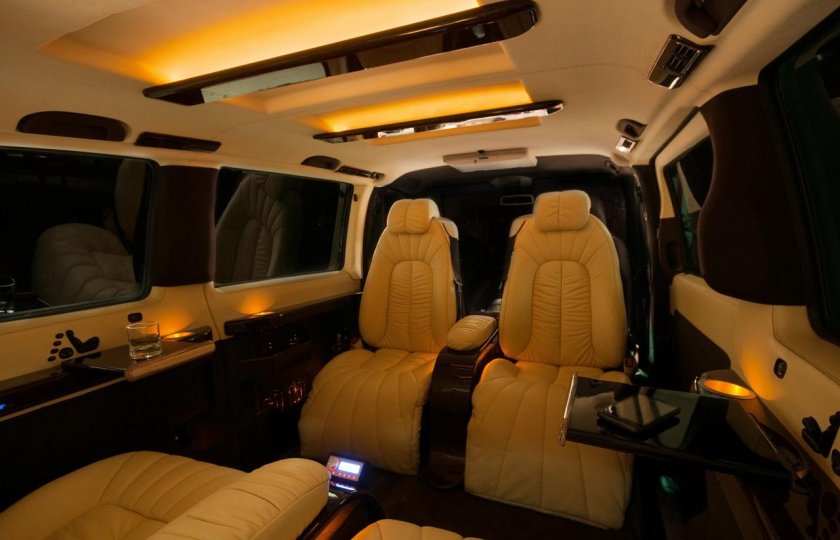 Микроавтобус Мерседес Вито салон