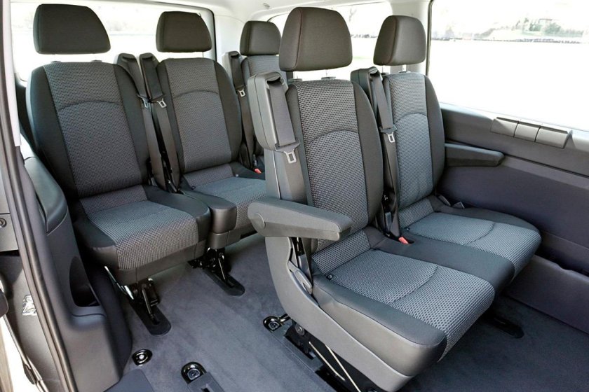 Микроавтобус Мерседес Вито салон