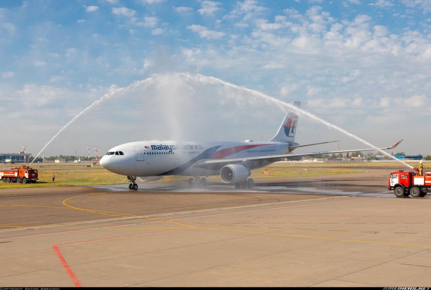 Малайзия Эйрлайнс а330