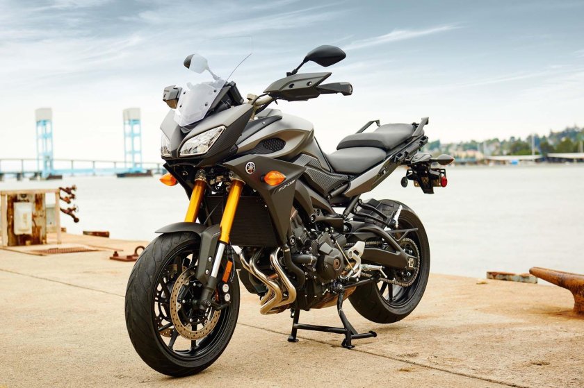 Yamaha MT-09 Tracer мотоцикл