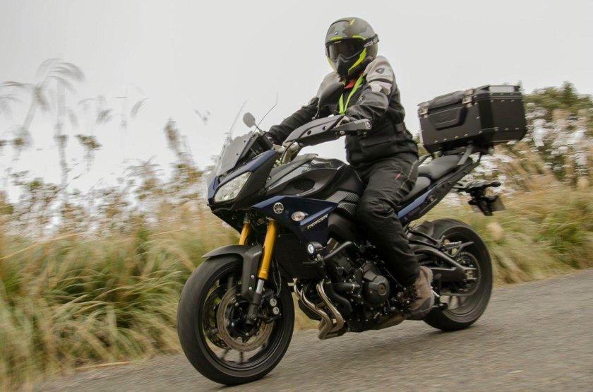 Ямаха mt09 Tracer