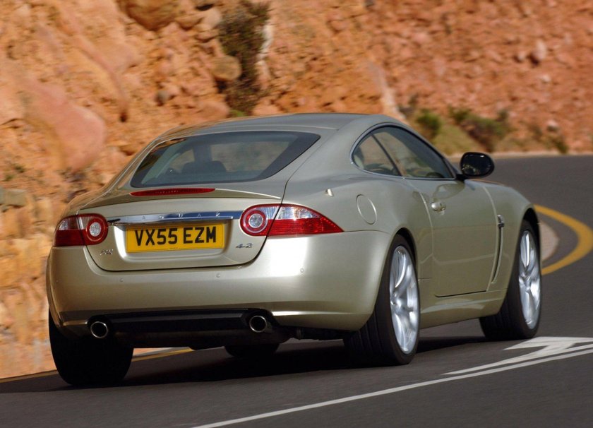 Jaguar XK Coupe 2006