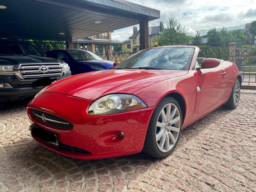 Jaguar XK 4.2 at, 2006, красный
