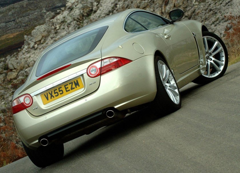 Jaguar XK Coupe 2006