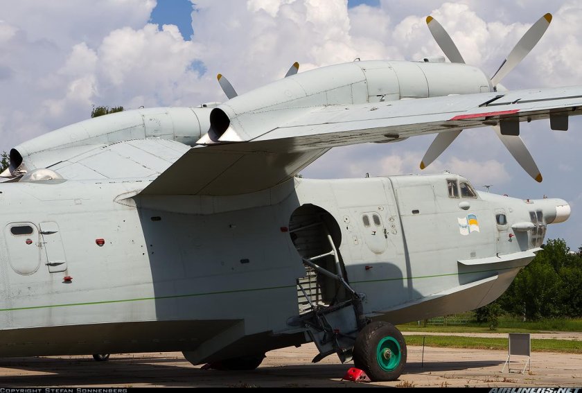 Самолёт амфибия бе-12