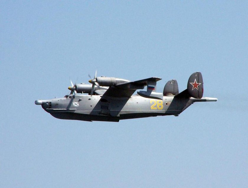 Гидросамолет бе-12