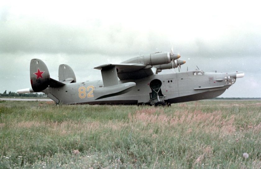 Самолёт амфибия бе-12