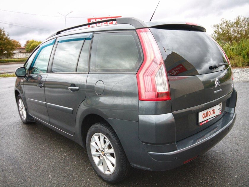 Ситроен с4 гранд пикассо 2010