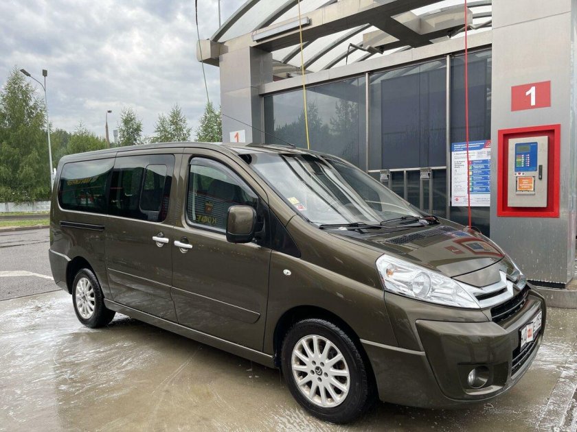 Citroen компактвэн