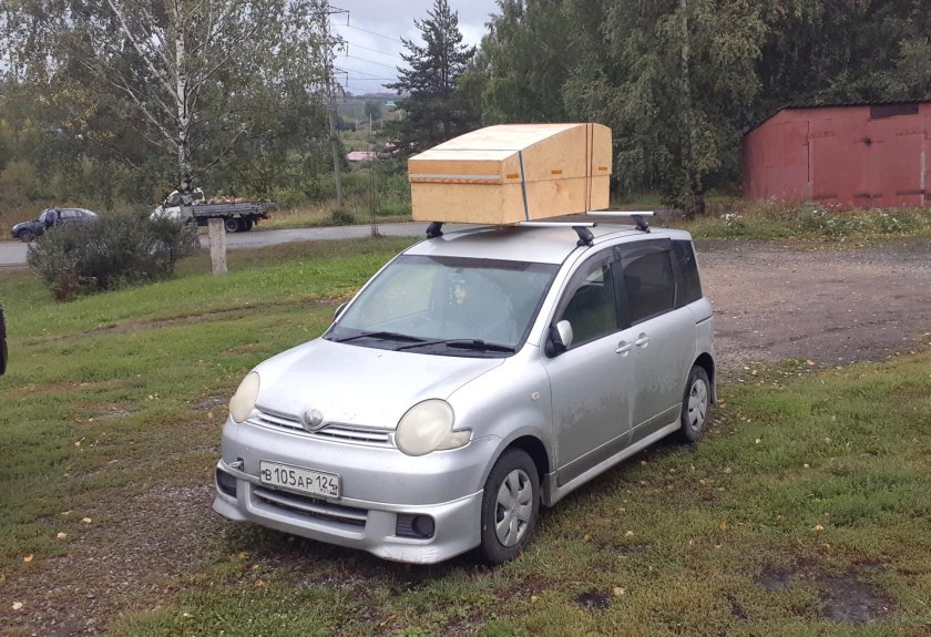 Тойота Сиента багажник