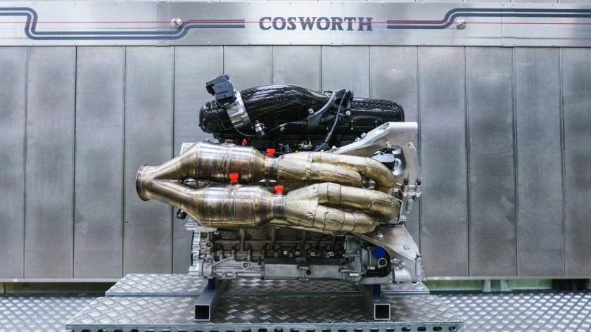 Aston Martin Valkyrie engine