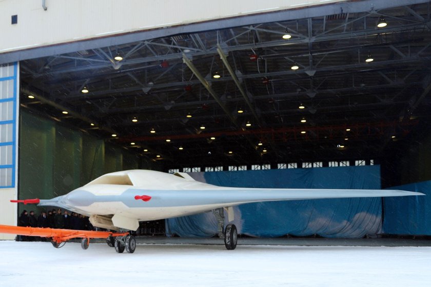 Су 57 и беспилотник охотник