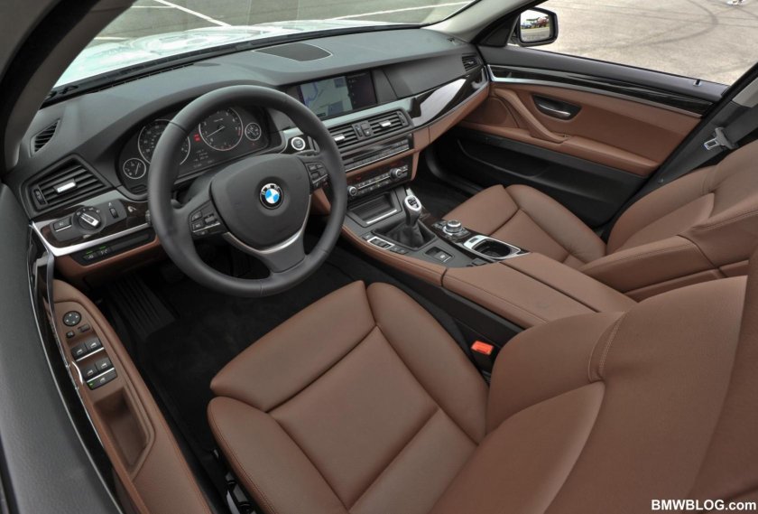 BMW 5 f10 коричневый салон