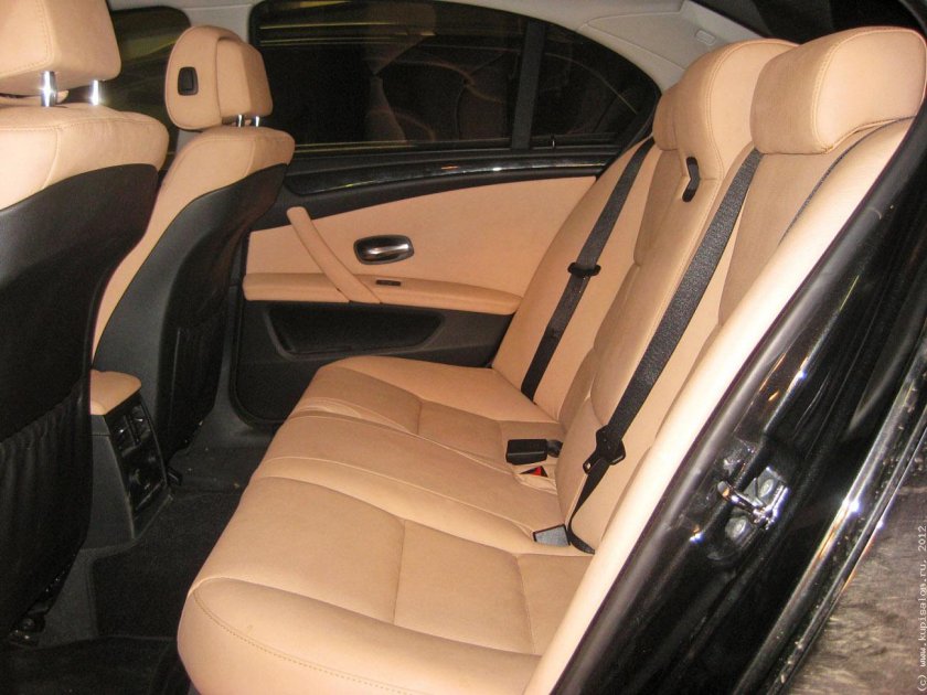 БМВ е60 бежевый салон